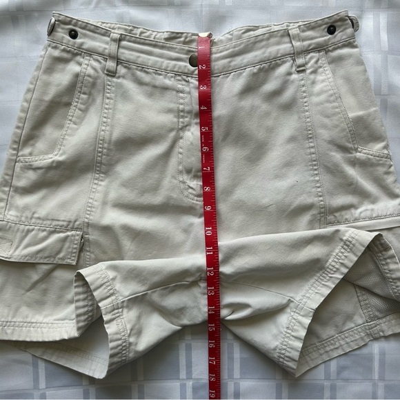 Woolrich Vintage High Rise Light Cream Cargo Shorts - Picture 7 of 17